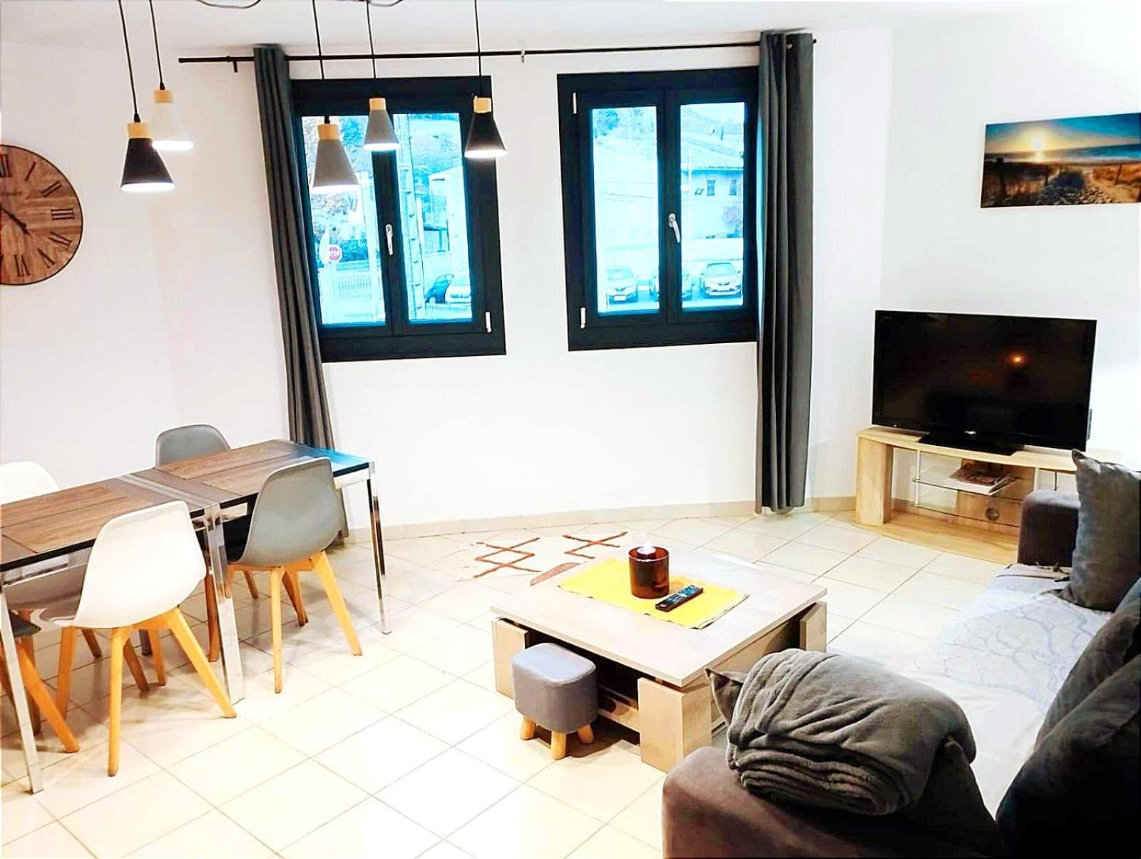 Grand Et Bel Appartement Lavelanet Eksteriør bilde